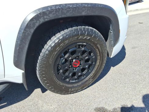 Used 2025 Toyota Sequoia TRD Pro AWD/4WD image 31