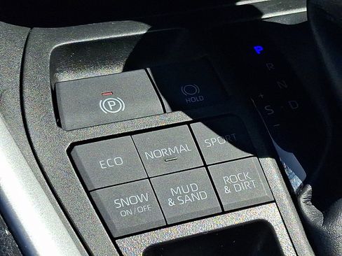 Certified 2023 Toyota RAV4 XLE w/ XLE Grade Weather Package AWD/4WD image 25