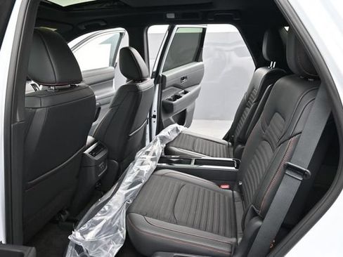 New 2026 Nissan Pathfinder Rock Creek w/ Rock Creek Premium Package AWD/4WD image 10