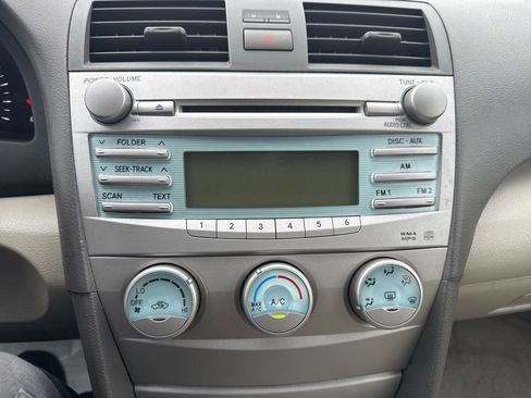 Used 2008 Toyota Camry LE image 10