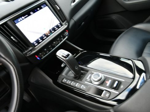 Used 2023 Maserati Levante Modena image 18