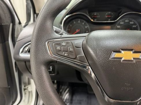 Used 2017 Chevrolet Cruze LT w/ Convenience Package FWD image 15