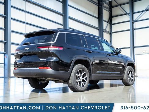 Used 2024 Jeep Grand Cherokee L Limited w/ Luxury Tech Group II image 31