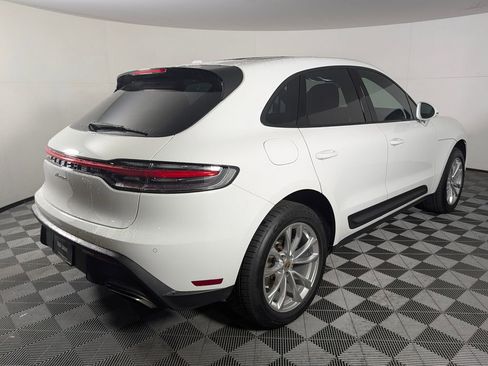 Certified 2023 Porsche Macan AWD/4WD image 7