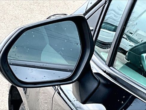 Used 2022 Toyota Corolla LE image 13