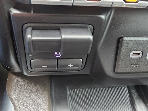 Used 2019 GMC Sierra 1500 Denali w/ Denali Ultimate Package AWD/4WD image 10