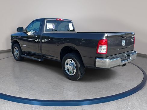 Used 2022 RAM 2500 Tradesman w/ Chrome Appearance Group RWD image 7