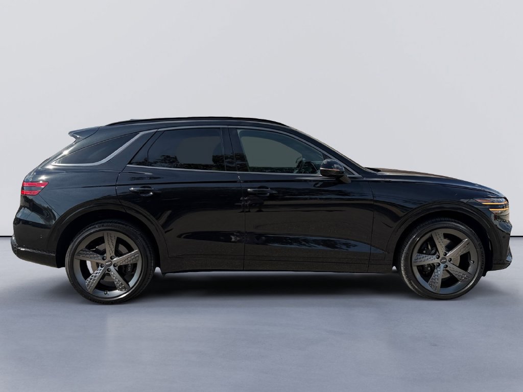 Used 2023 Genesis GV70 3.5T Sport w/ Sport Prestige Package AWD/4WD image 2
