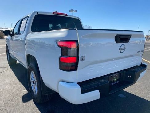 Certified 2024 Nissan Frontier SV image 4