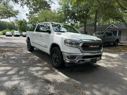 Used 2019 RAM 1500 Limited AWD/4WD image 3