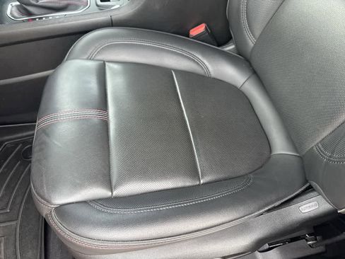 Used 2023 Chevrolet Traverse RS image 11