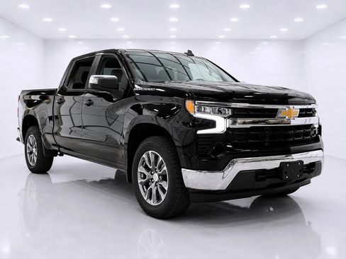 Used 2026 Chevrolet Silverado 1500 LT AWD/4WD image 7