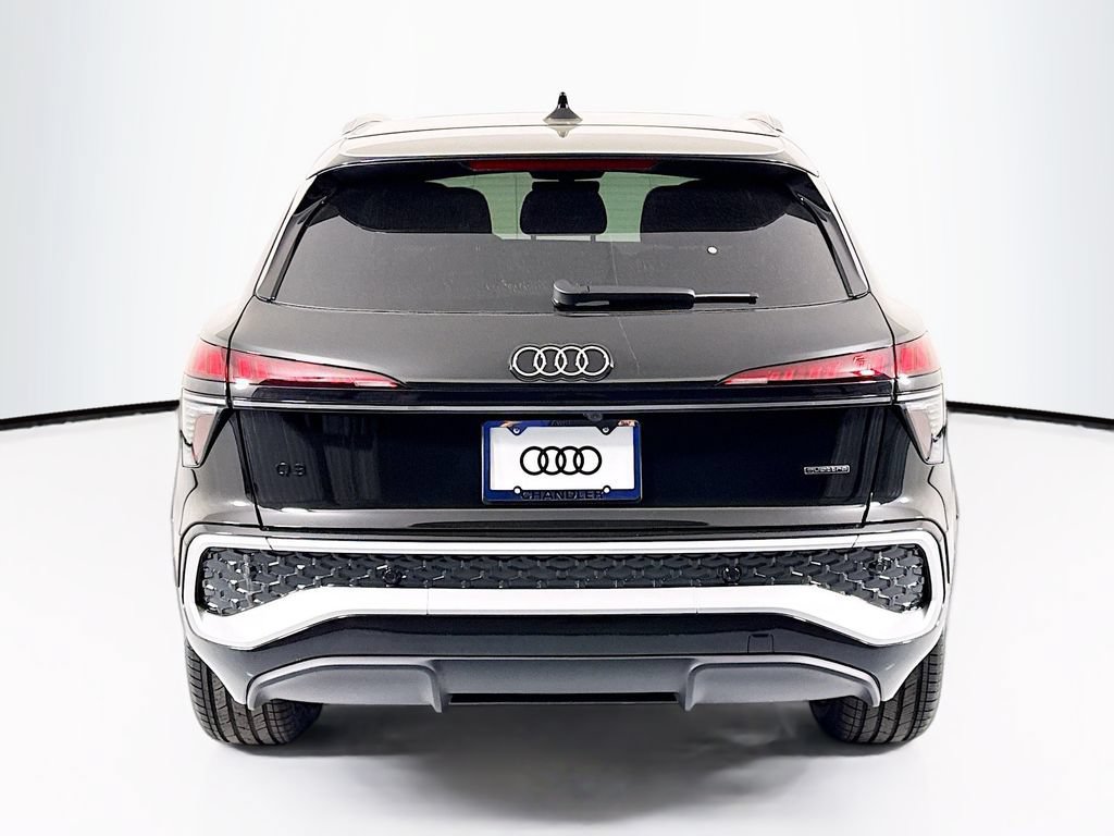 Used 2026 Audi Q3 quattro 2.0T w/ Driver Assistance Package AWD/4WD image 6