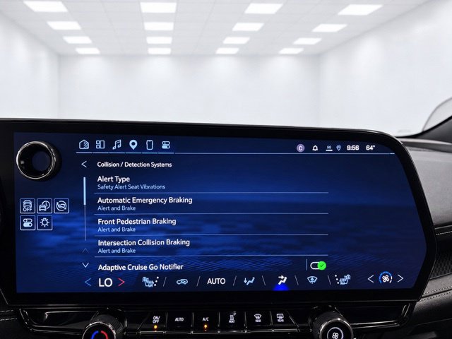 Used 2025 Chevrolet Blazer EV LT AWD/4WD image 32