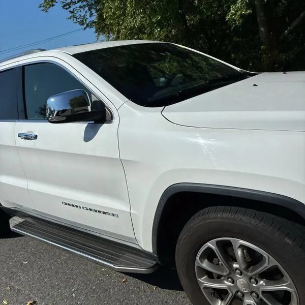 Used 2016 Jeep Grand Cherokee Limited AWD/4WD image 15