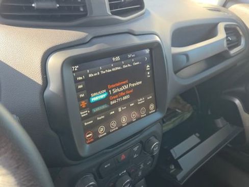 Used 2023 Jeep Renegade Limited AWD/4WD image 12
