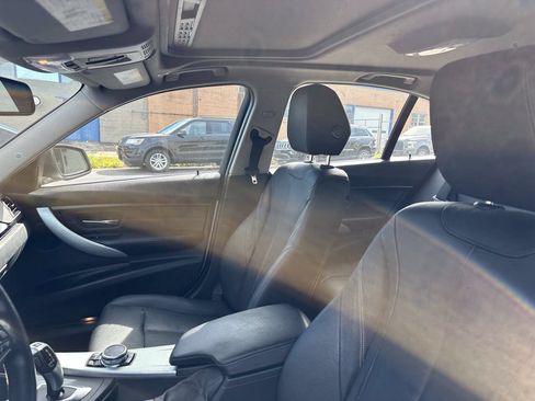 Used 2015 BMW 328i xDrive Sedan AWD/4WD image 9