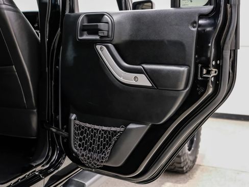 Used 2016 Jeep Wrangler Unlimited Sahara AWD/4WD image 45