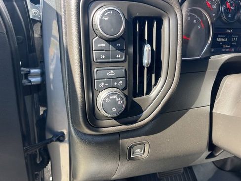 Used 2022 Chevrolet Silverado 1500 Custom Trail Boss w/ Safety Confidence Package image 16