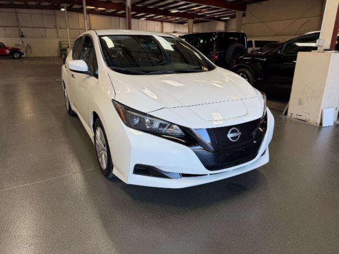 Used 2025 Nissan Leaf S FWD image 7