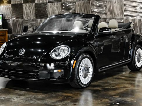 Used 2014 Volkswagen Beetle 2.5 FWD image 9