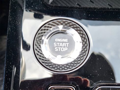 New 2025 Kia Niro EX Touring image 16