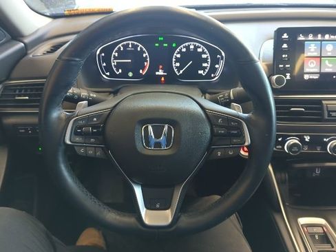 Used 2018 Honda Accord Touring image 8