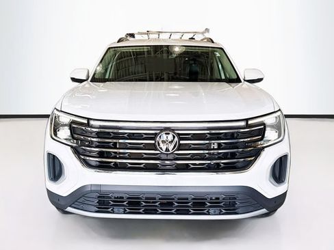 Used 2024 Volkswagen Atlas SE AWD/4WD image 4