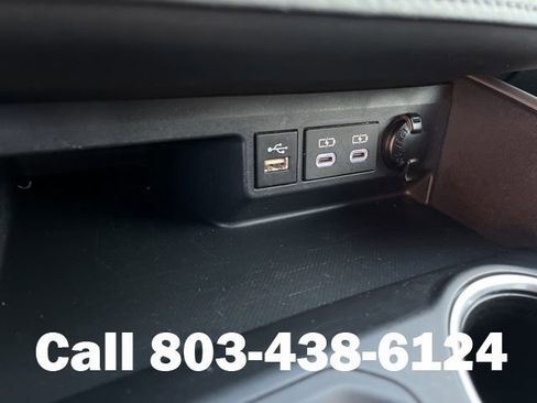 Used 2024 Toyota Highlander LE FWD image 26