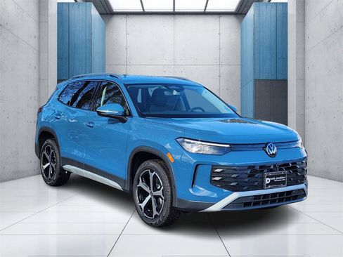 New 2026 Volkswagen Tiguan SE image 1