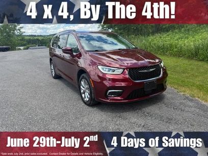 Used 2022 Chrysler Pacifica Touring-L