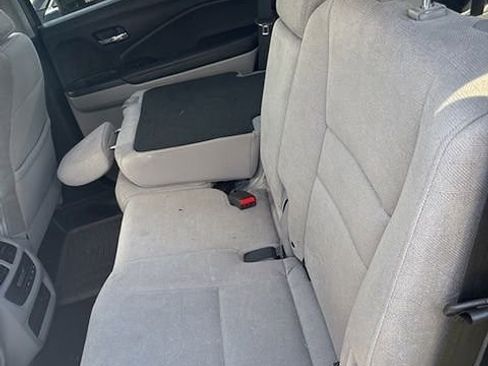 Used 2020 Honda Pilot EX image 6