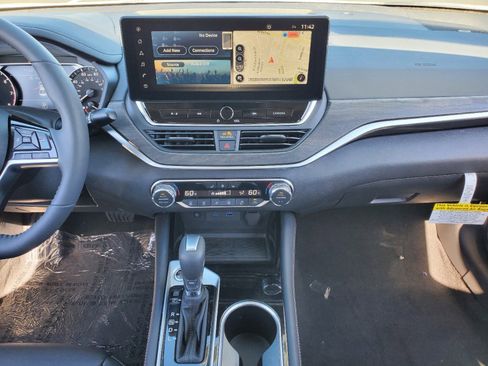 New 2025 Nissan Altima 2.5 SL image 24