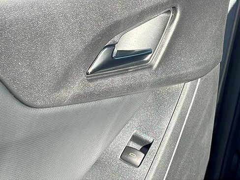 New 2026 Chevrolet Equinox LT w/ Convenience Package II image 12