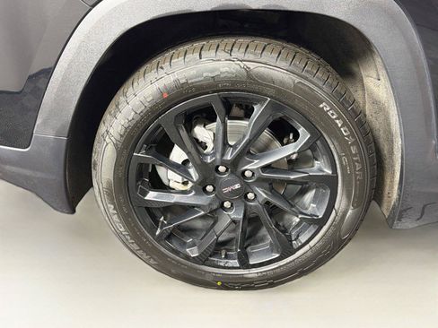 Used 2024 GMC Terrain SLE w/ Driver Convenience Package AWD/4WD image 33