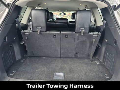 Used 2017 Nissan Pathfinder SL w/ Trailer Tow Package image 11