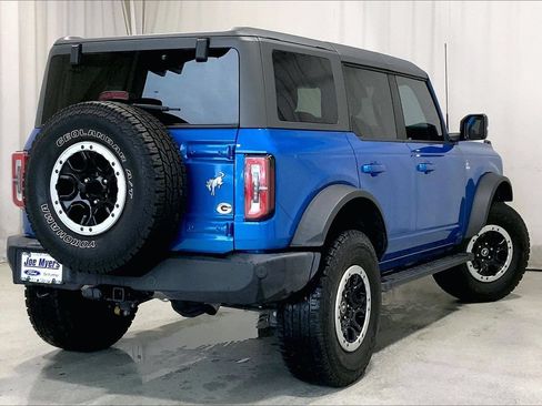 Used 2023 Ford Bronco Outer Banks w/ Sasquatch Package AWD/4WD image 13
