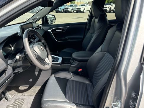 Used 2023 Toyota RAV4 XSE AWD/4WD image 11