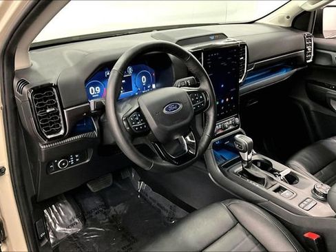 Used 2025 Ford Ranger Lariat w/ FX4 Off-Road Package image 15