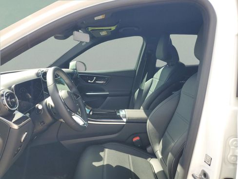 Certified 2025 Mercedes-Benz GLC 300 image 21