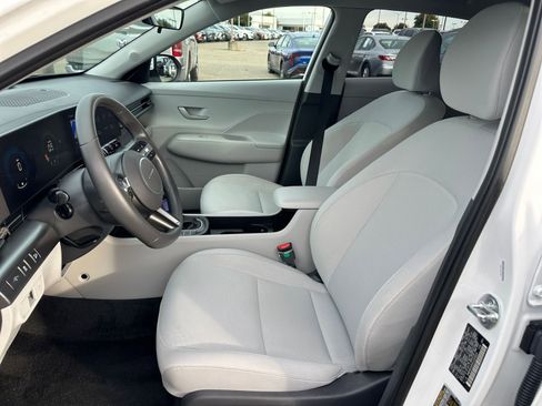 Used 2025 Hyundai Kona SEL image 27