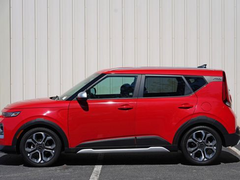 Used 2021 Kia Soul X-Line FWD image 40