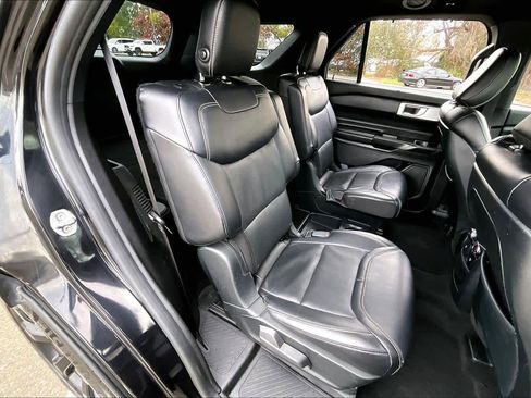 Used 2020 Ford Explorer ST w/ ST Street Pack image 19