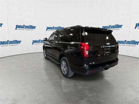 New 2025 Ford Expedition Active image 8
