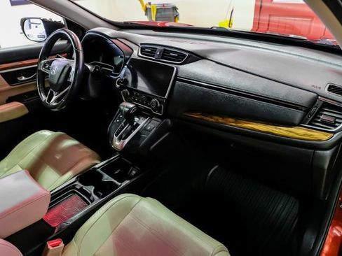 Used 2019 Honda CR-V Touring image 13