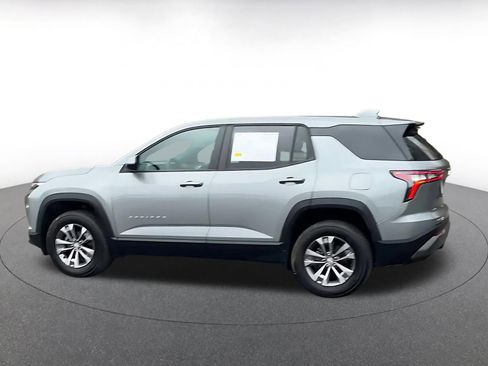 Used 2025 Chevrolet Equinox LT image 9