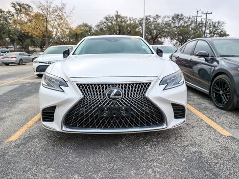 Used 2018 Lexus LS 500 w/ Interior Upgrade Package image 4