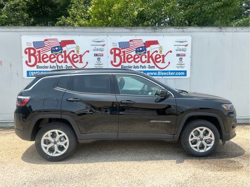 New 2025 Jeep Compass Latitude w/ Convenience Group image 2