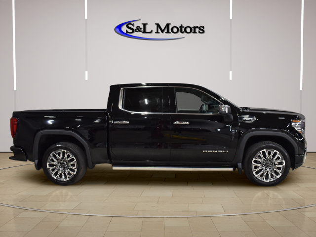 Used 2025 GMC Sierra 1500 Denali Ultimate AWD/4WD image 11