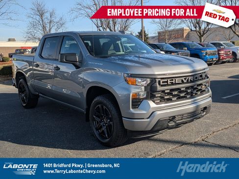 Certified 2025 Chevrolet Silverado 1500 Custom w/ Turbomax Blackout Package image 1